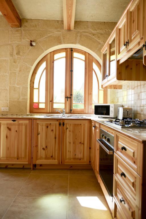 Mill House Villa Għarb Kamer foto