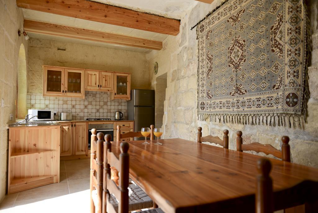 Mill House Villa Għarb Kamer foto